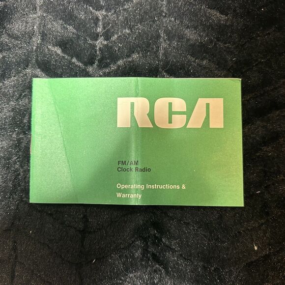 RCA Travel Clock Radio "The Million Miler" Model RZS321A Solid State Aspen Blue - Picture 3 of 16